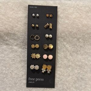 Free Press Gold and Pearl Earring Set